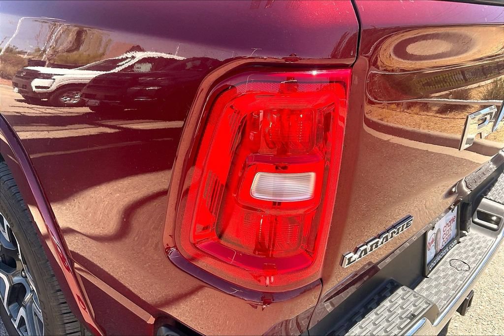 Used 2025 RAM 1500 Laramie AWD/4WD image 30