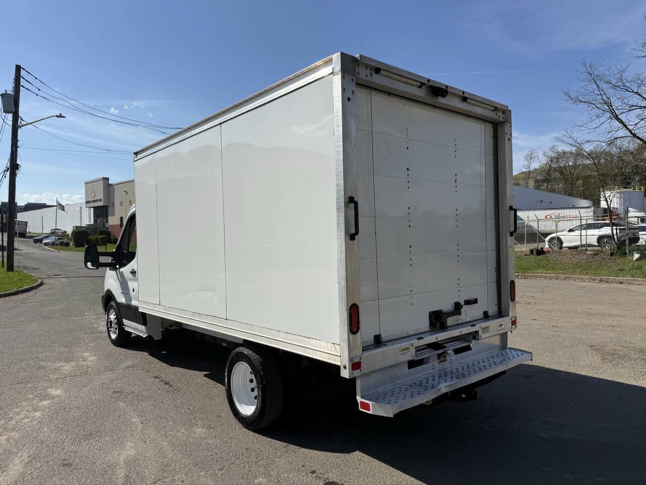 Used 2019 Ford Transit 350 156 DRW RWD image 3