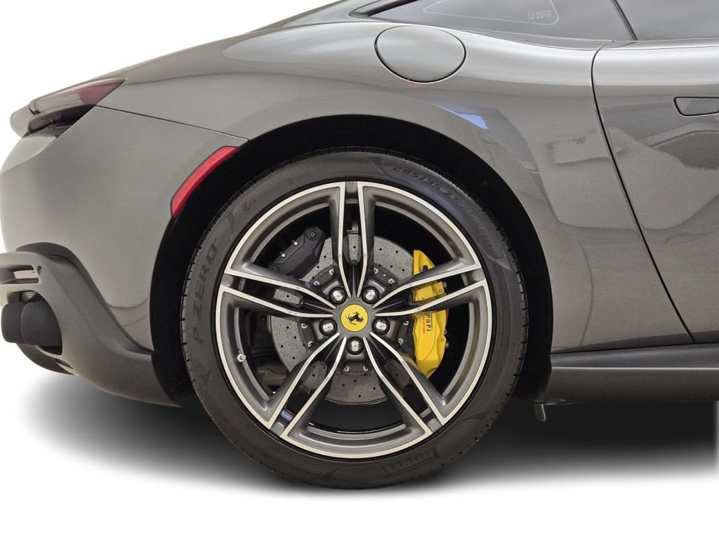 Used 2022 Ferrari Roma RWD image 9