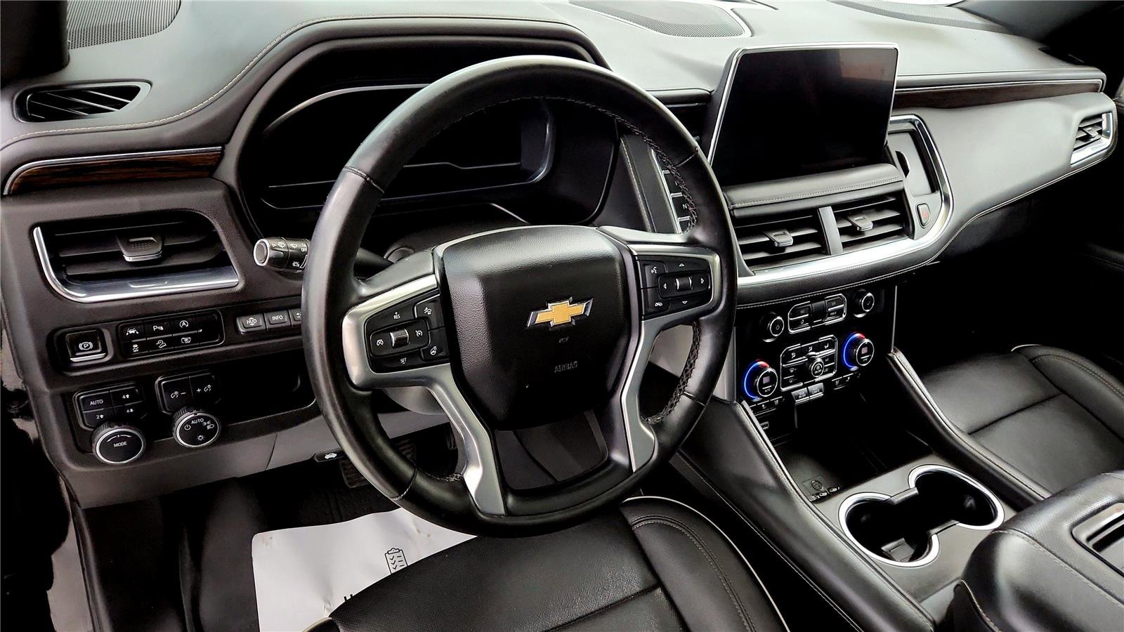 Used 2023 Chevrolet Suburban Premier w/ Premium Package 2 image 25