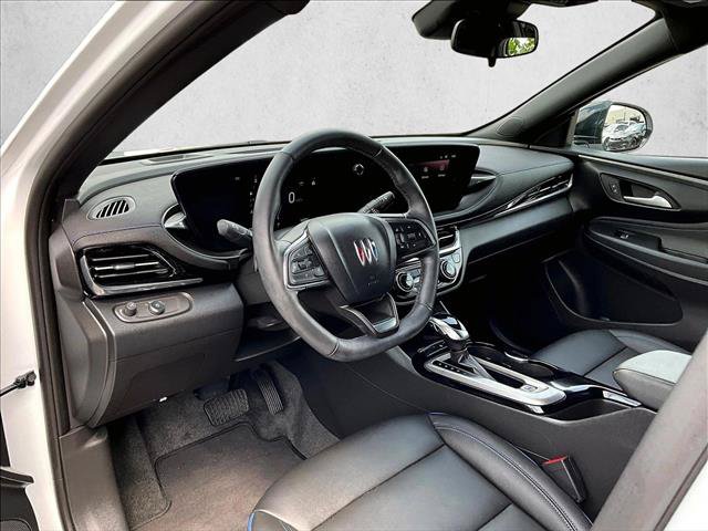 Used 2025 Buick Envista Sport Touring w/ Convenience I Package FWD image 13
