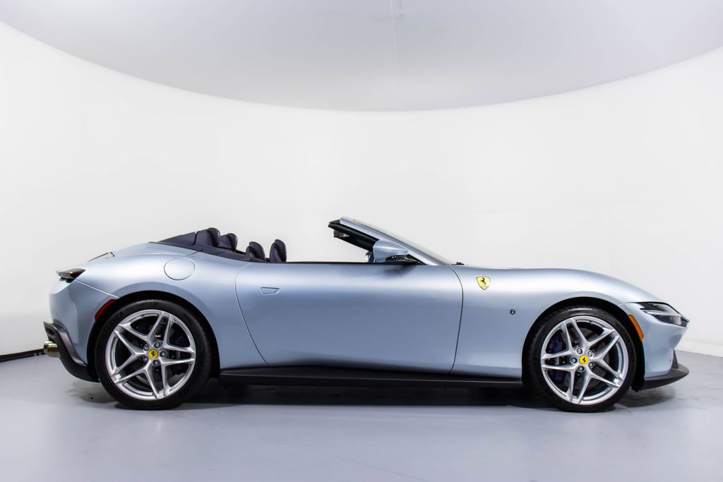 Certified 2025 Ferrari Roma Spider RWD image 3