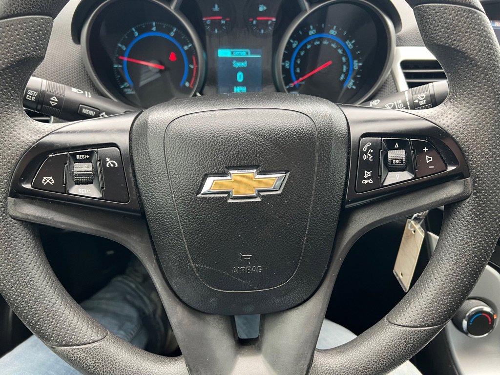 Used 2016 Chevrolet Cruze LT image 18