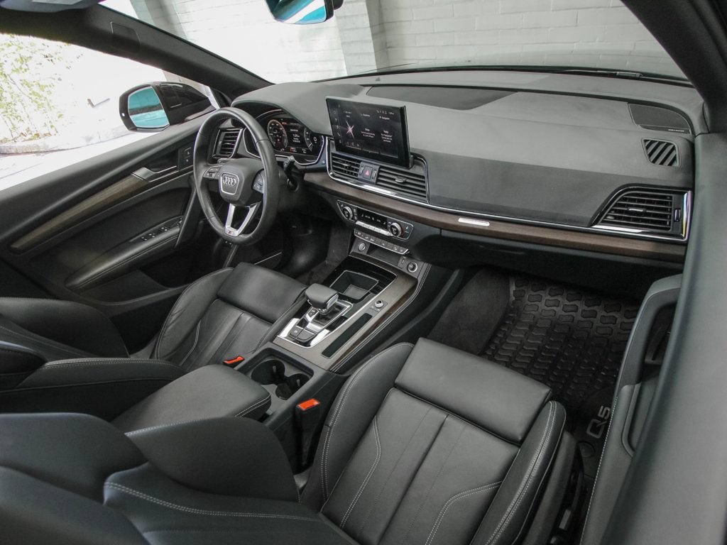 Used 2024 Audi Q5 e Premium Plus w/ Premium Plus Package AWD/4WD image 22