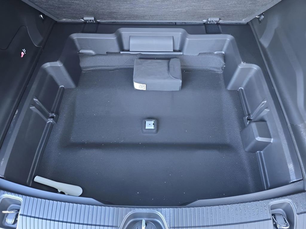 New 2026 Jeep Cherokee Laredo AWD/4WD image 35