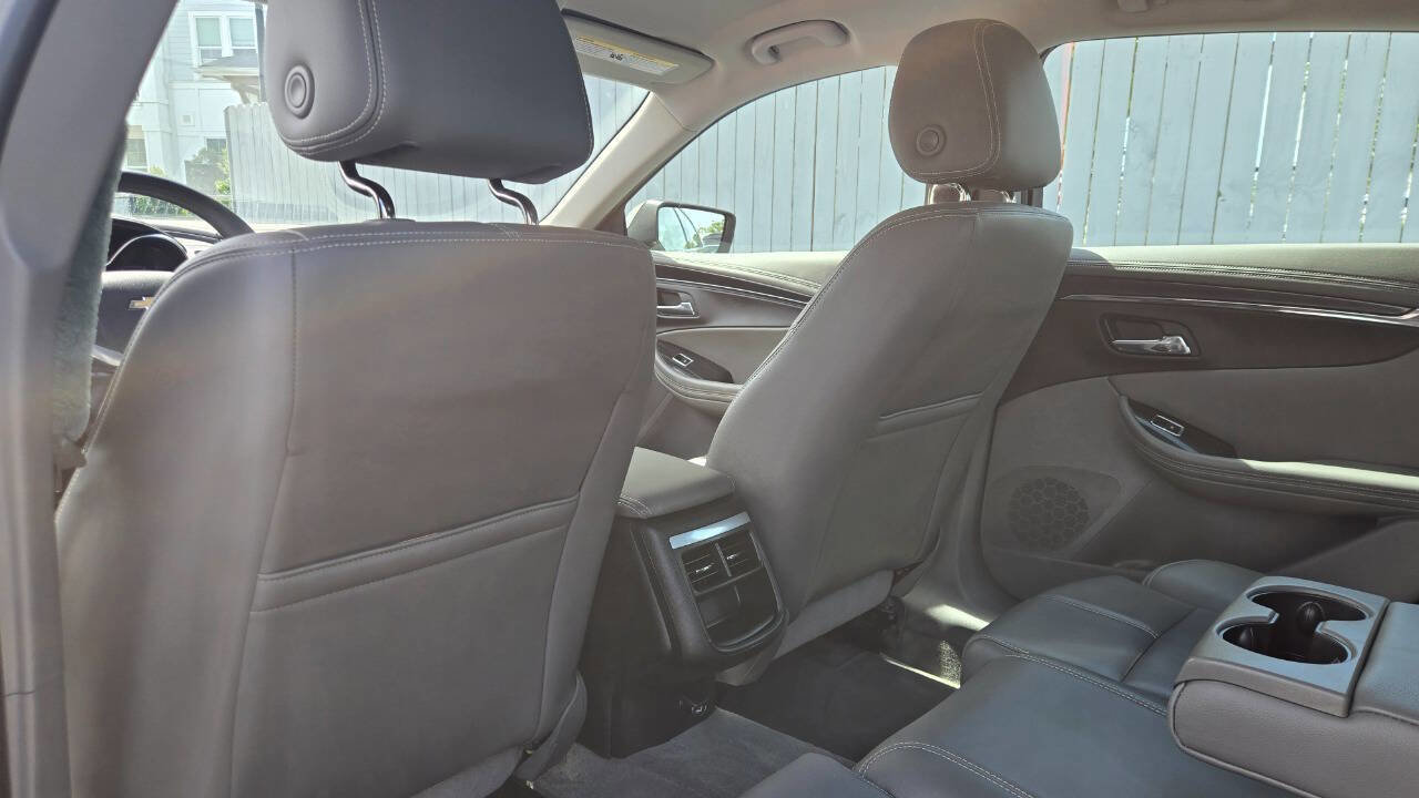 Used 2017 Chevrolet Impala LT w/ Leather Package image 11