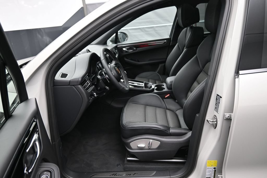 New 2026 Porsche Macan Turbo AWD/4WD image 6