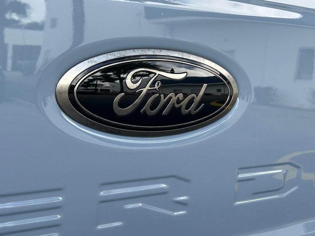 New 2026 Ford F250 Lariat w/ Black Appearance Package image 27