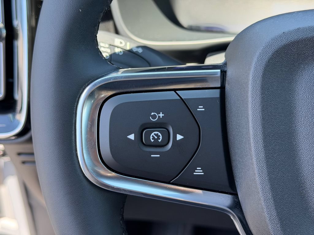 Certified 2023 Volvo C40 P8 Recharge Ultimate AWD/4WD image 28