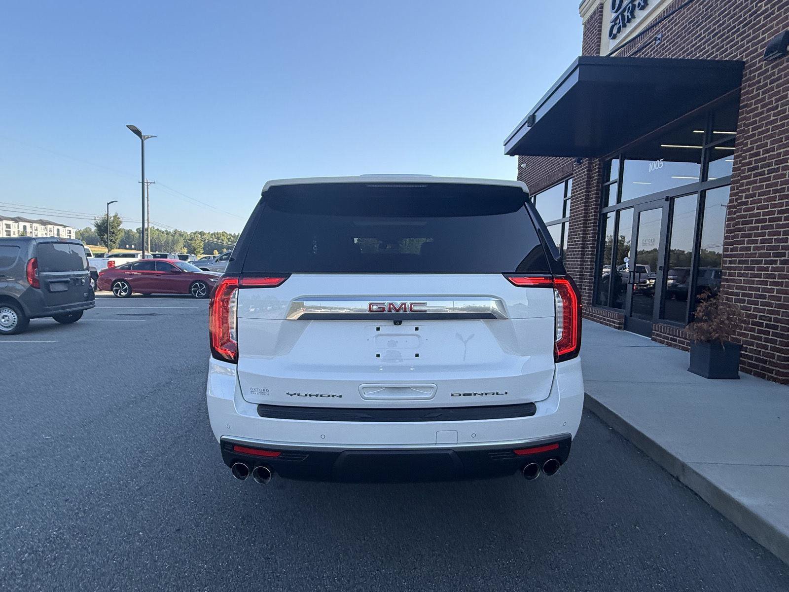 Used 2023 GMC Yukon XL Denali AWD/4WD image 36