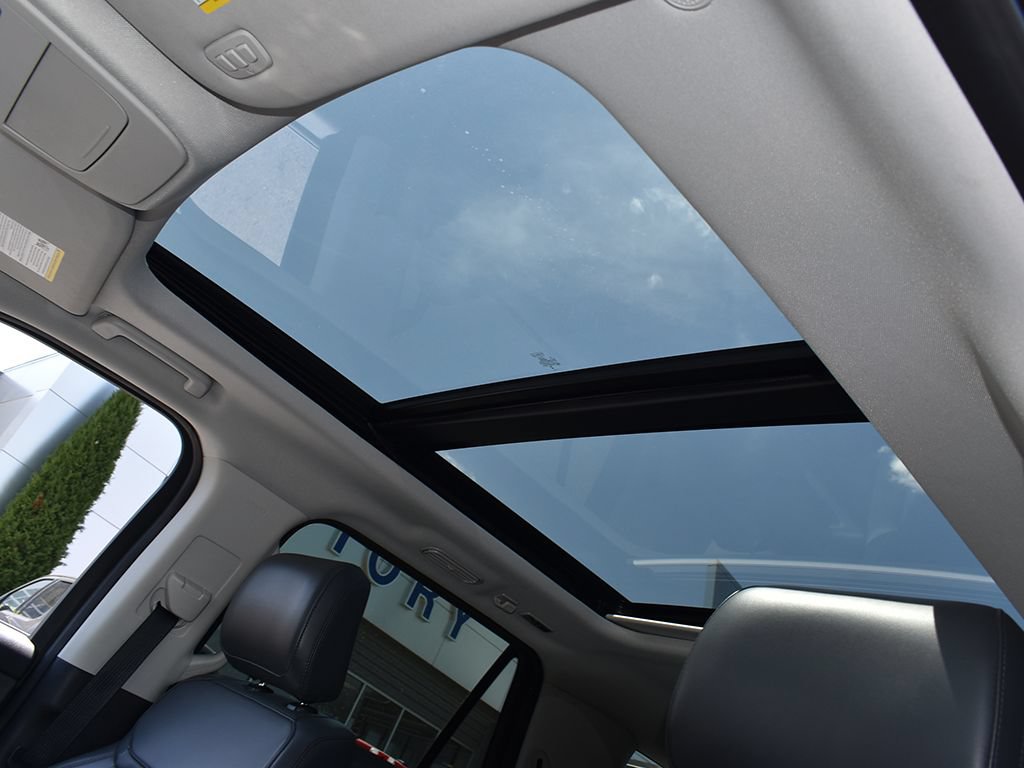 Certified 2025 Ford Expedition Active AWD/4WD image 8