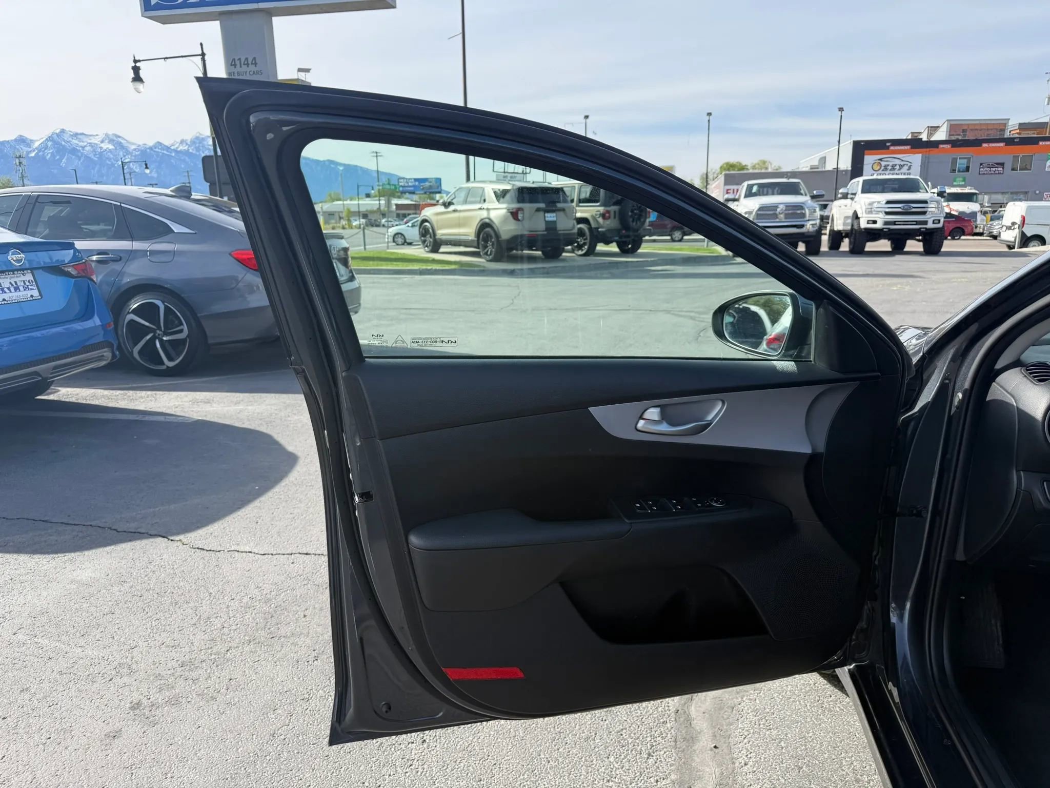 Used 2023 Kia Forte LXS FWD image 13