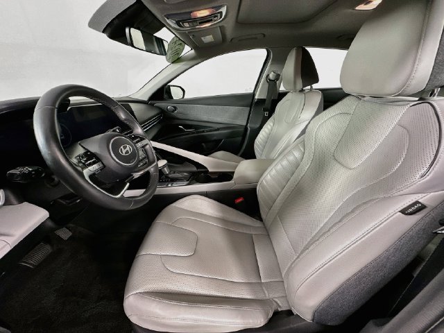 Used 2024 Hyundai Elantra Limited FWD image 4