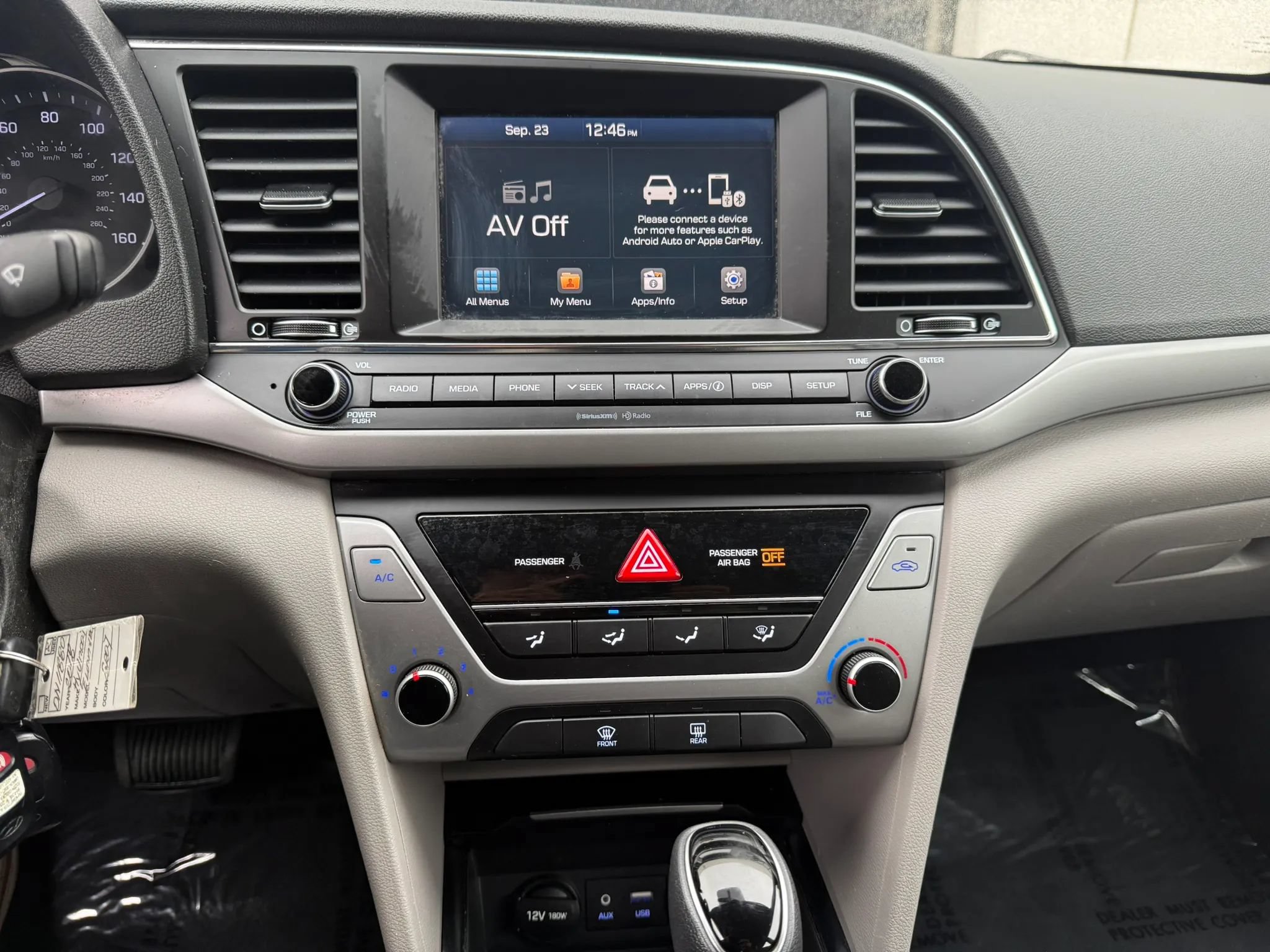 Used 2018 Hyundai Elantra SEL FWD image 15