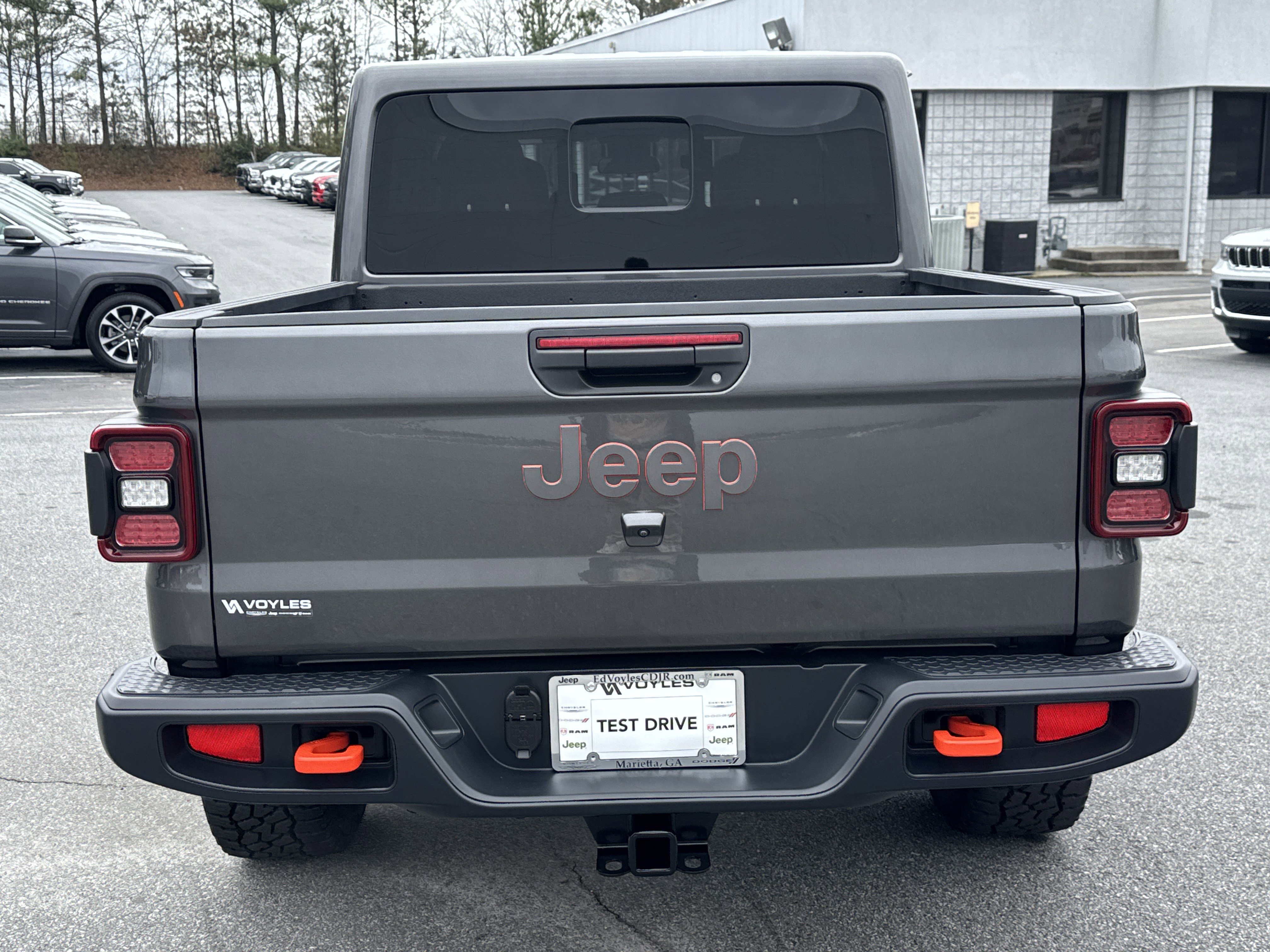 Used 2025 Jeep Gladiator Mojave w/ Convenience Group image 4