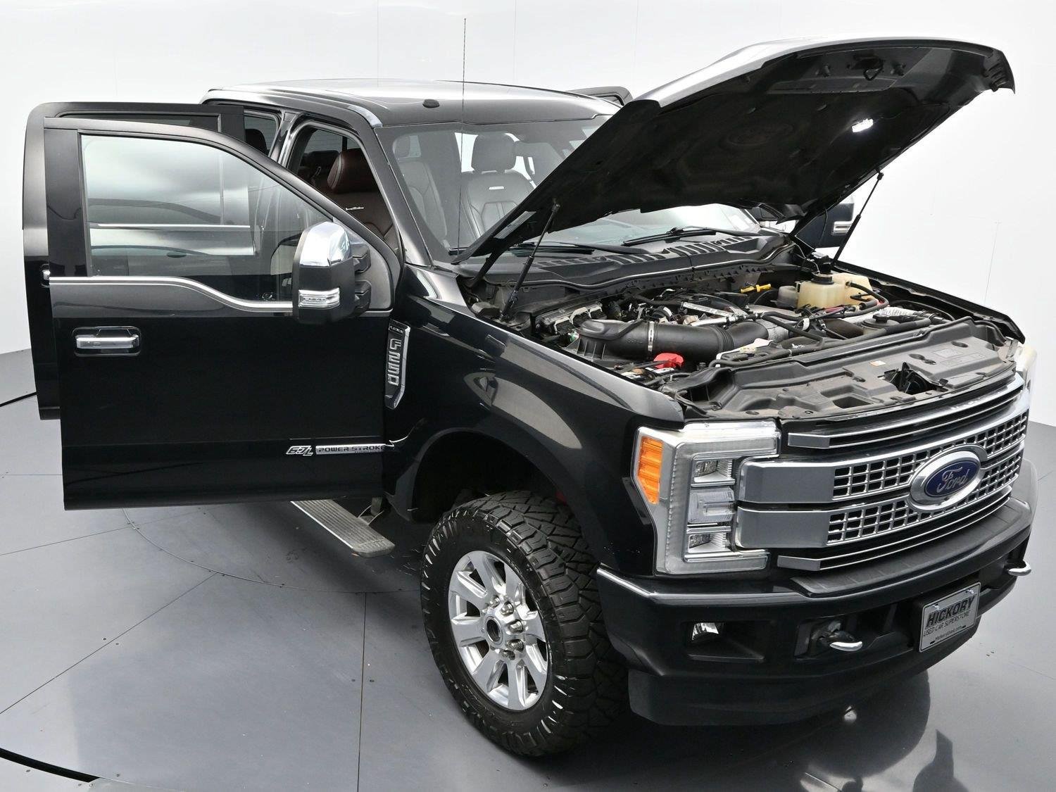 Used 2017 Ford F250 Platinum w/ Platinum Ultimate Package AWD/4WD image 46