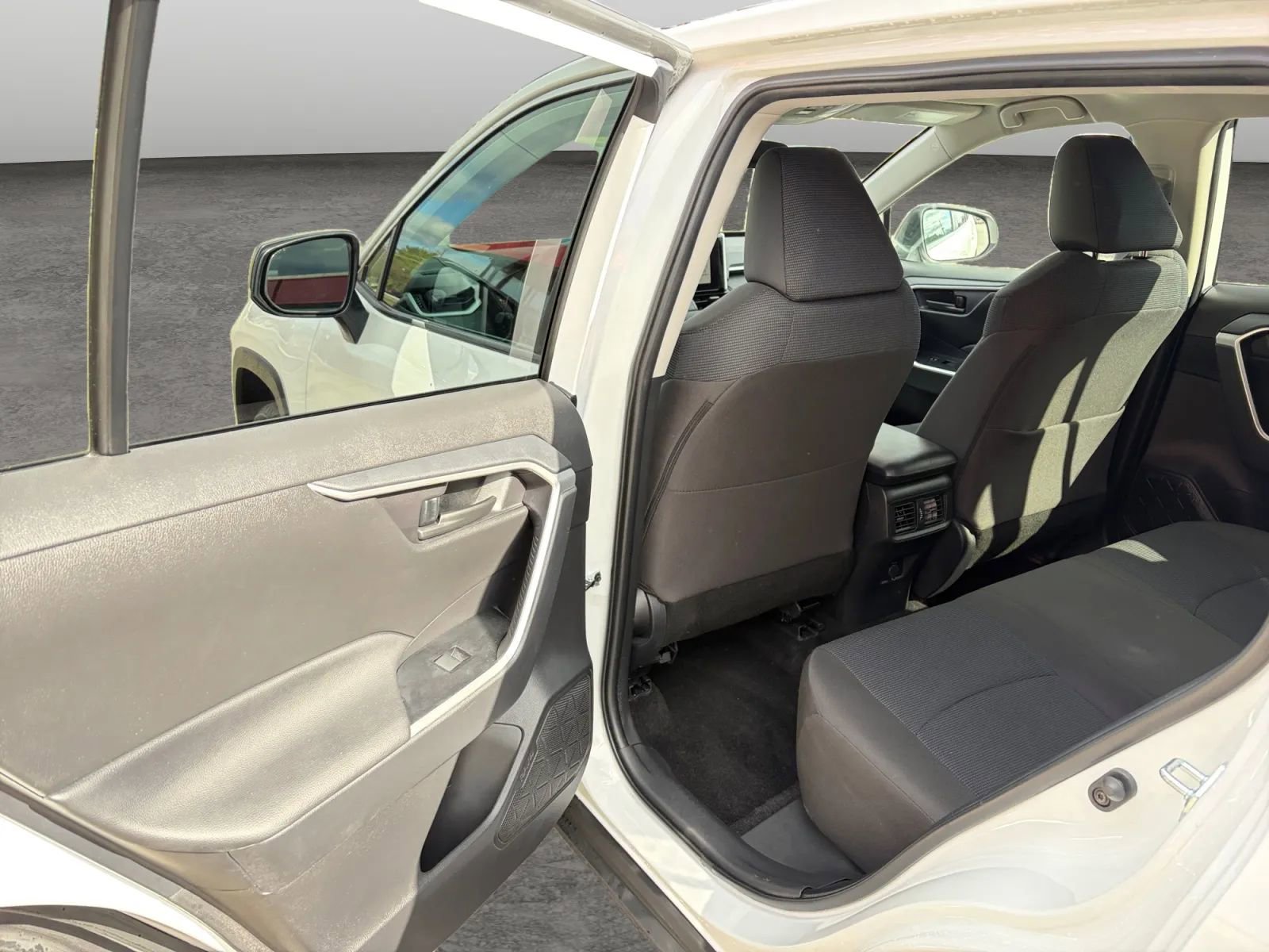 Used 2025 Toyota RAV4 LE image 12