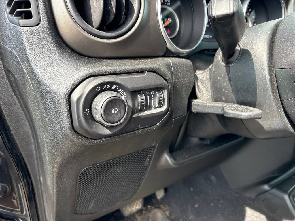Used 2018 Jeep Wrangler Unlimited Sport S AWD/4WD image 15