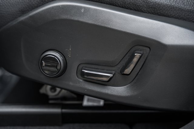 Used 2024 Volvo XC60 B5 Plus image 33