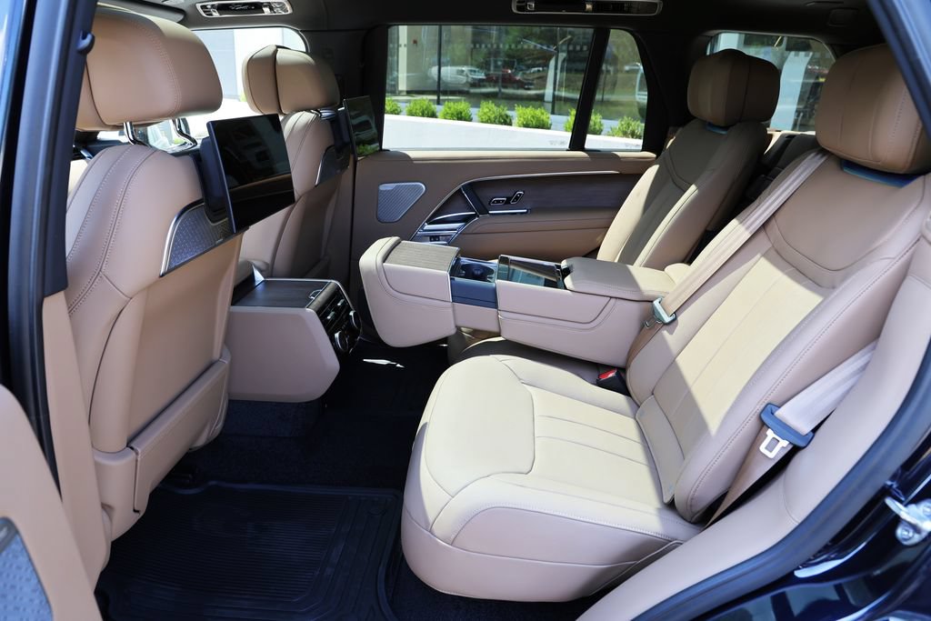 New 2026 Land Rover Range Rover Long Wheelbase Autobiography AWD/4WD image 17