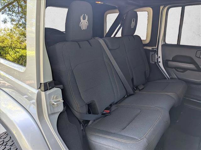 Used 2024 Jeep Wrangler Unlimited Sahara w/ Technology Group AWD/4WD image 19