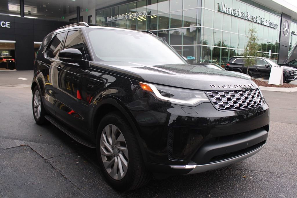 Certified 2025 Land Rover Discovery S image 3