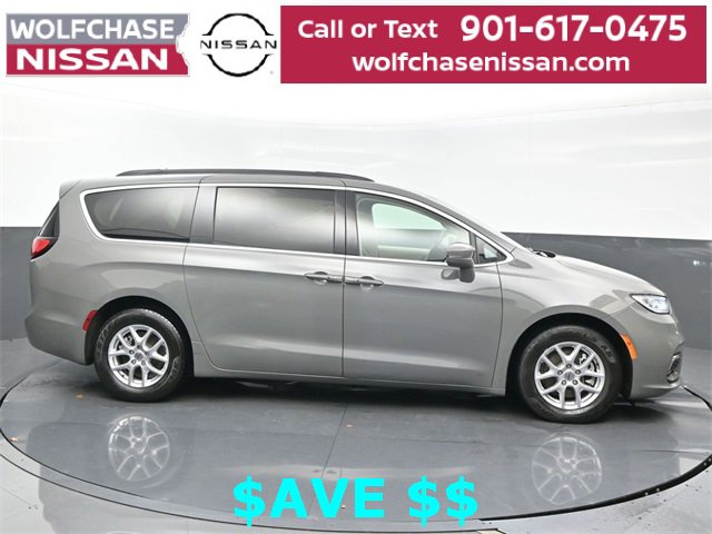 Used 2022 Chrysler Pacifica Touring-L image 7