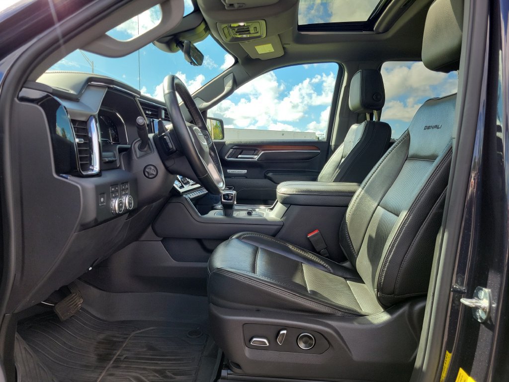 Used 2024 GMC Sierra 1500 Denali w/ Denali Reserve Package AWD/4WD image 20