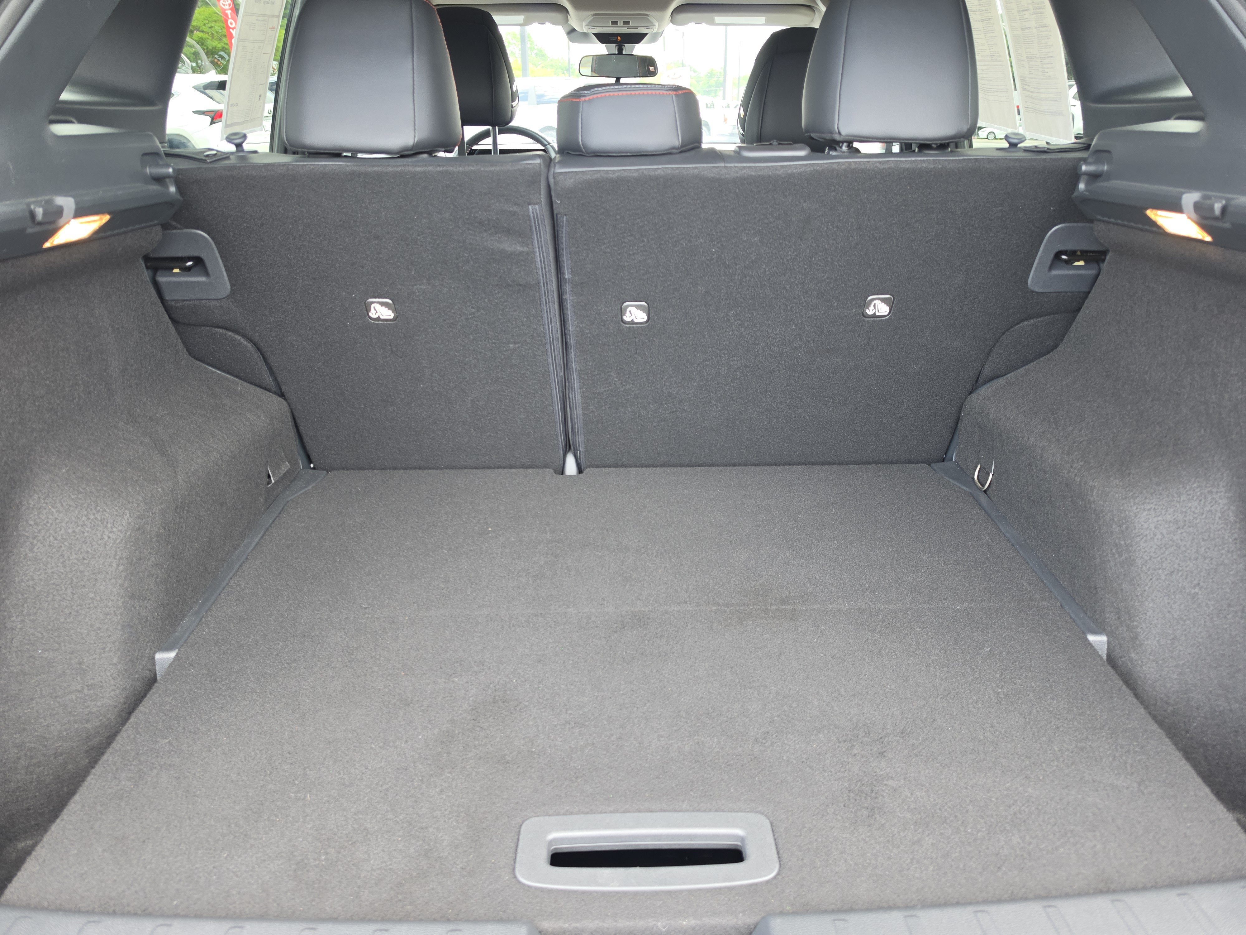 Used 2025 Nissan Kicks SR w/ SR Premium Package FWD image 11