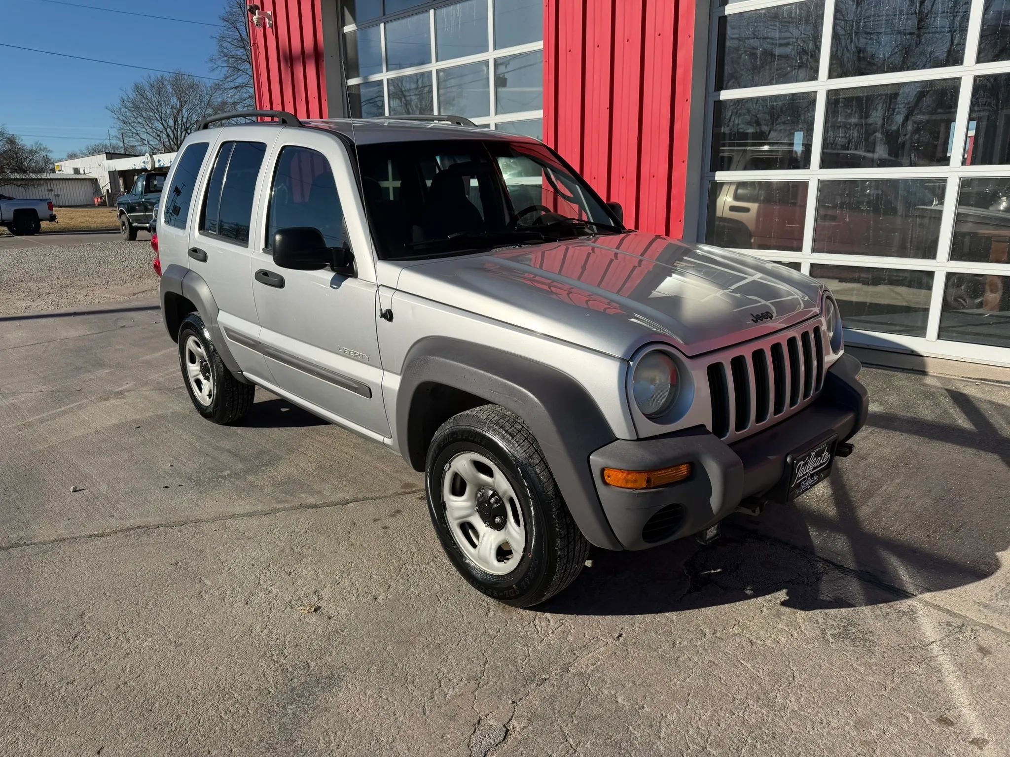 Used 2004 Jeep Liberty Sport w/ PWR Convenience Group AWD/4WD image 2