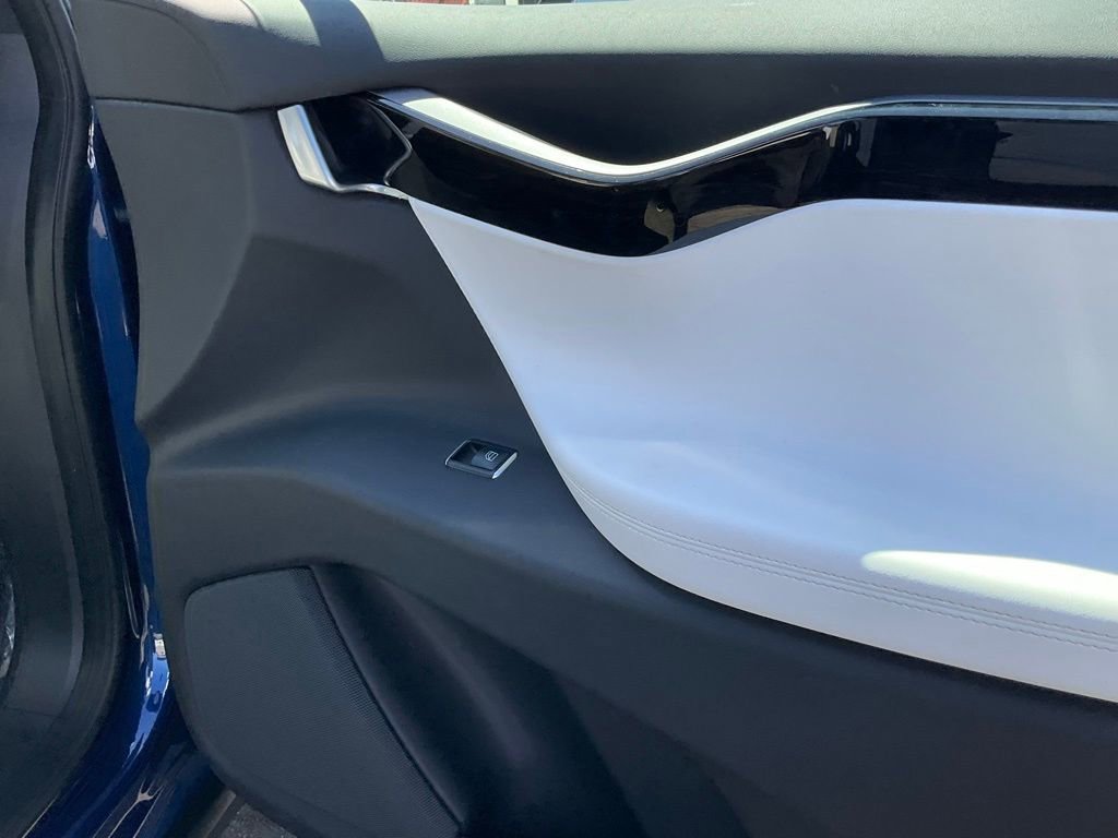 Used 2020 Tesla Model X Long Range image 63