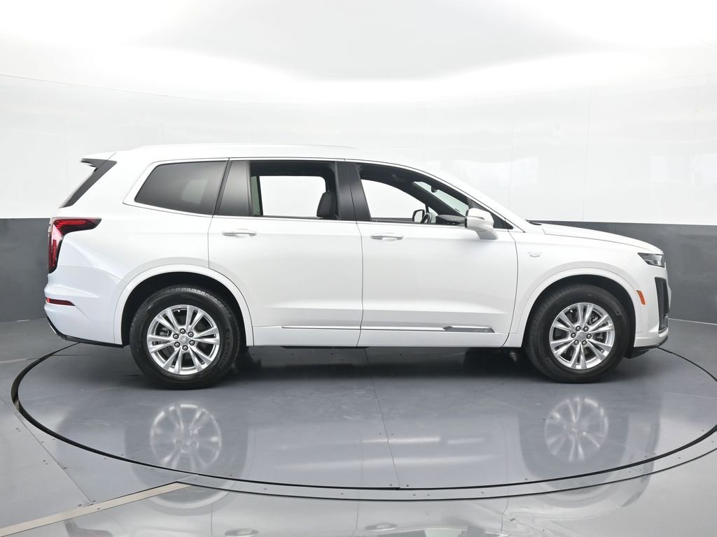 Used 2024 Cadillac XT6 Luxury image 7