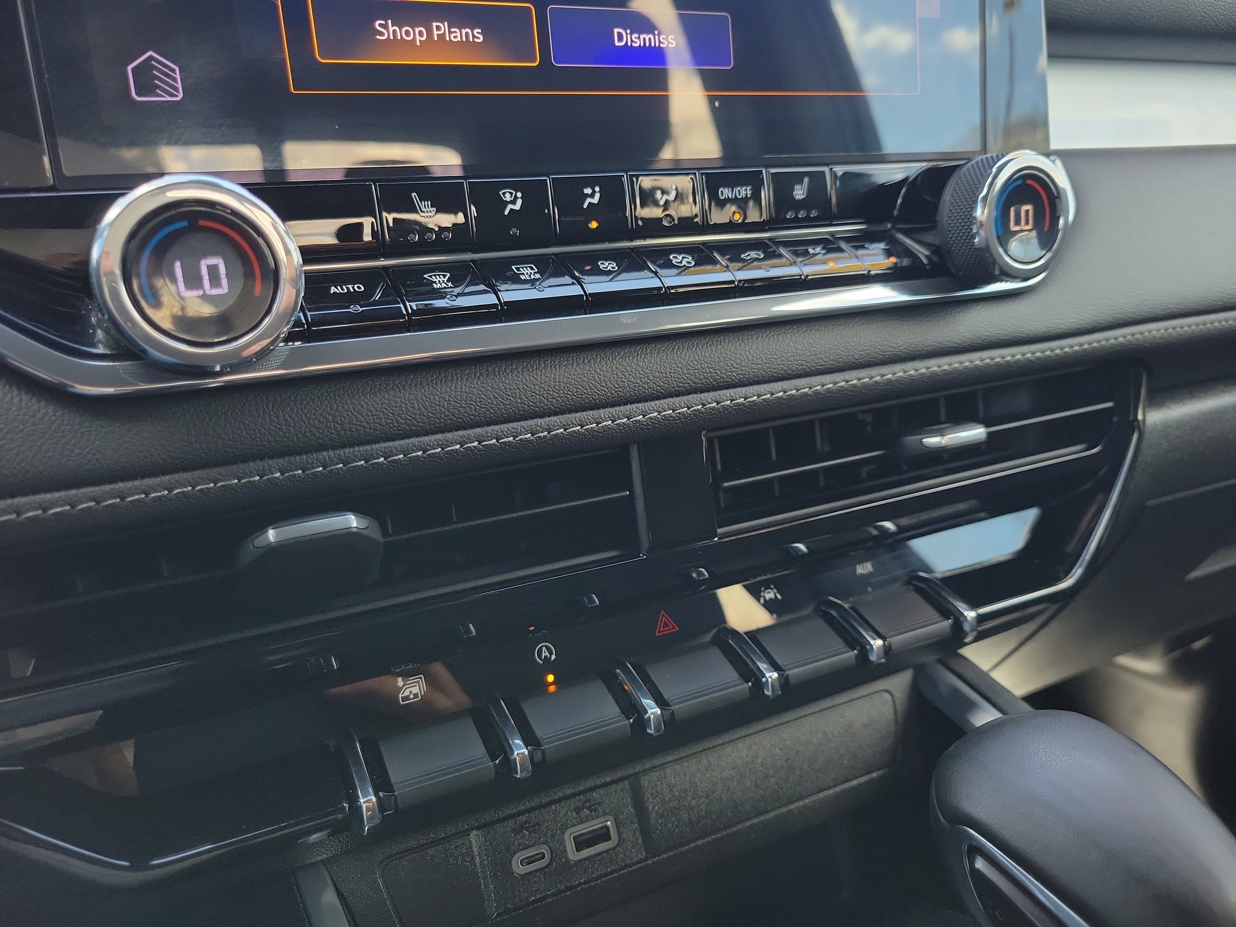 Certified 2024 Chevrolet Colorado LT w/ LT Convenience Package II image 25