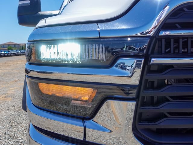 New 2026 RAM 3500 Tradesman AWD/4WD video 3