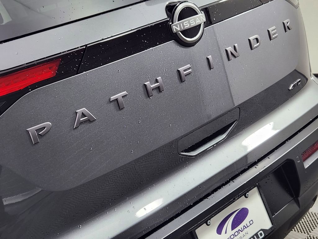 New 2026 Nissan Pathfinder SV image 8