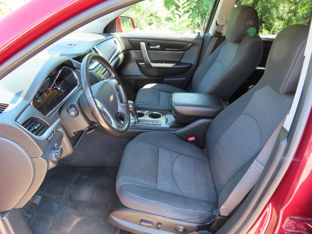 Used 2015 Chevrolet Traverse LT w/ Style and Technology Package FWD image 20