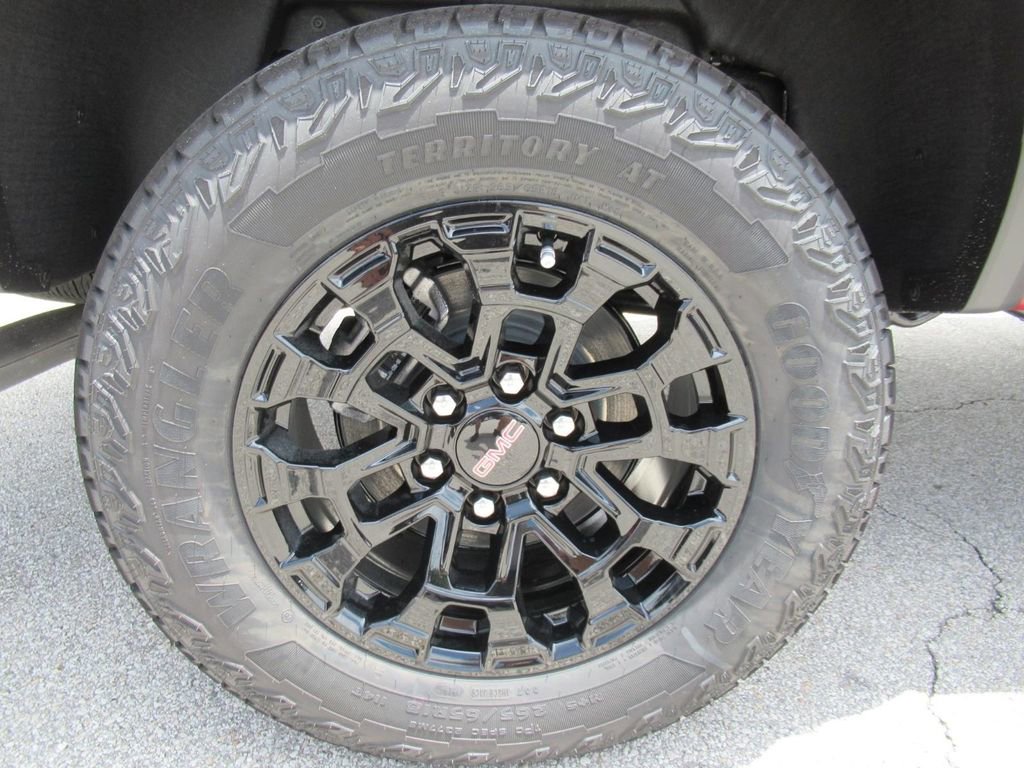 New 2026 GMC Canyon Elevation w/ Convenience Package RWD image 8