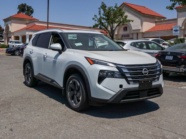 New 2025 Nissan Rogue SV w/ SV Premium Package