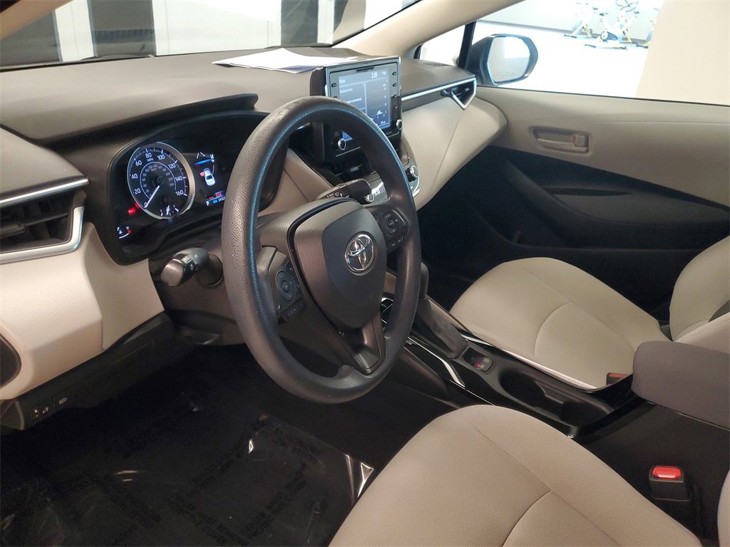 Used 2022 Toyota Corolla LE image 15