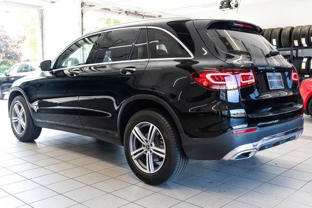 Used 2021 Mercedes-Benz GLC 300 4MATIC image 4