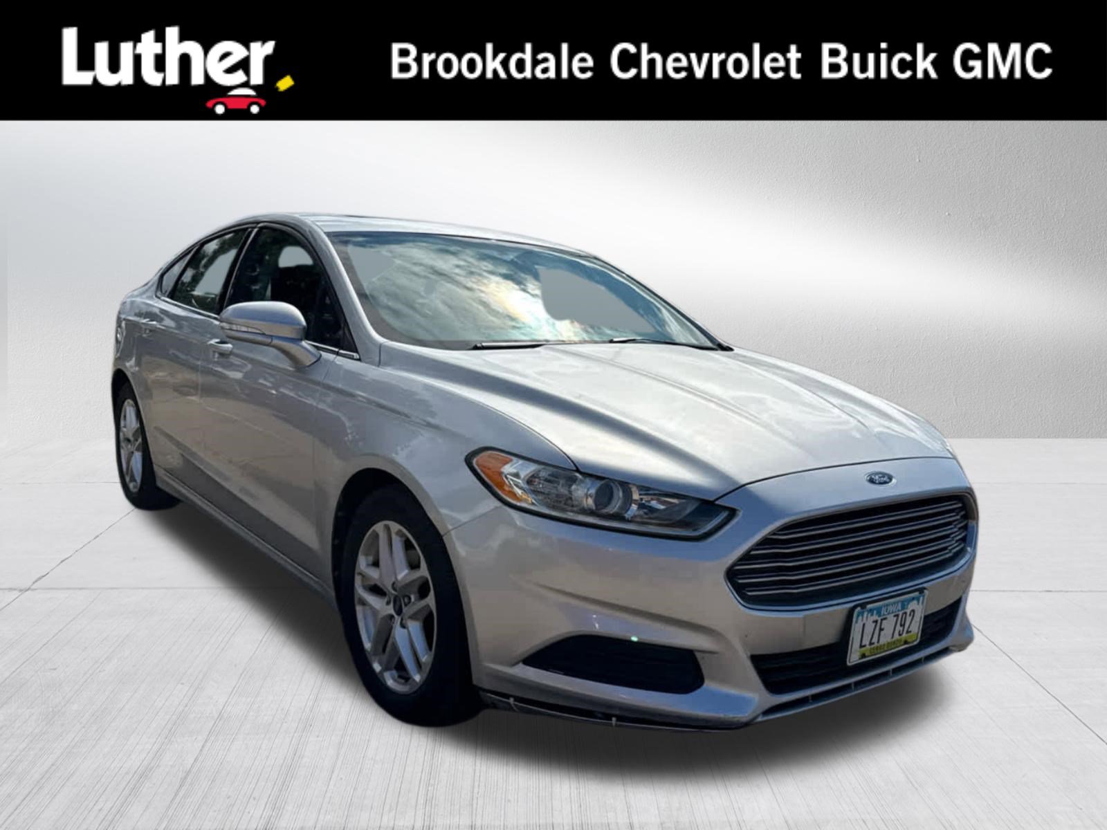 Used 2013 Ford Fusion SE FWD image 1