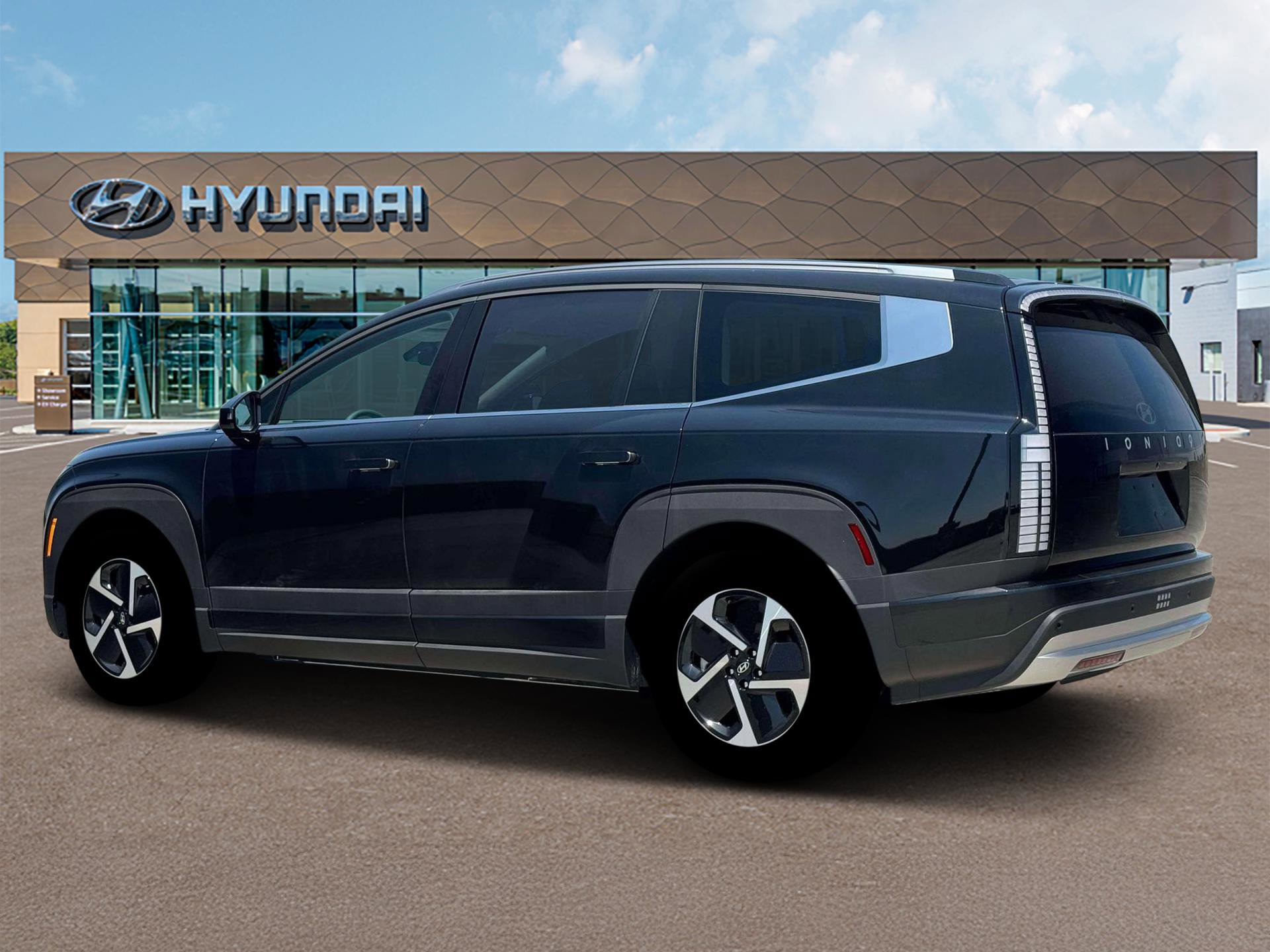 New 2026 Hyundai Ioniq 9 S image 4