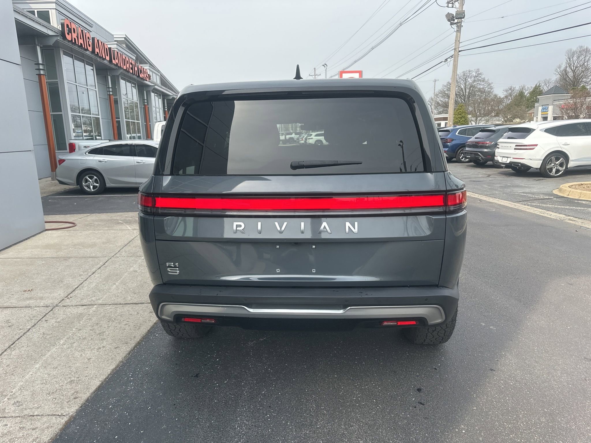 Used 2025 Rivian R1S Adventure image 4