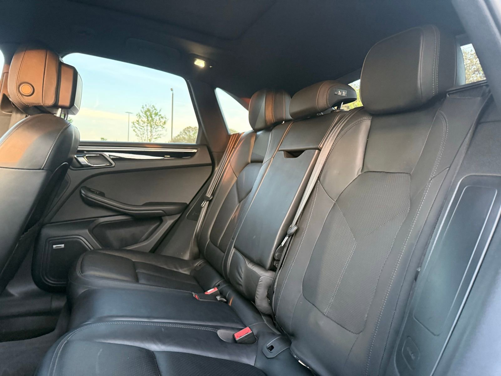 Used 2017 Porsche Macan S image 24