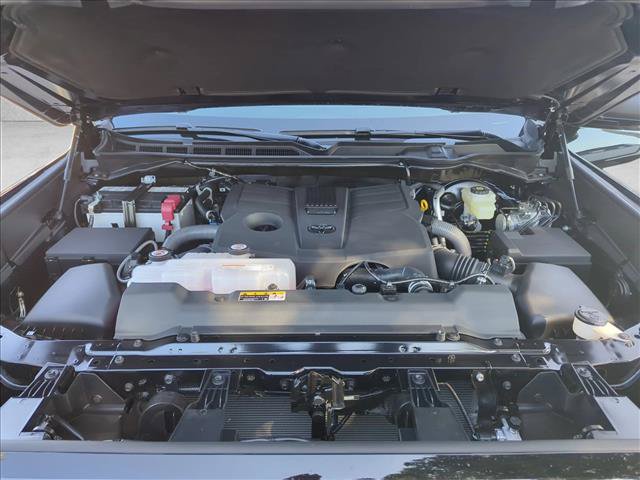 Certified 2025 Toyota Tundra SR5 w/ SR5 Convenience Package AWD/4WD image 17