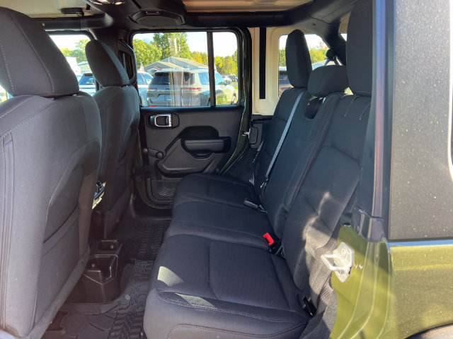 Used 2022 Jeep Wrangler Unlimited Sport AWD/4WD image 5
