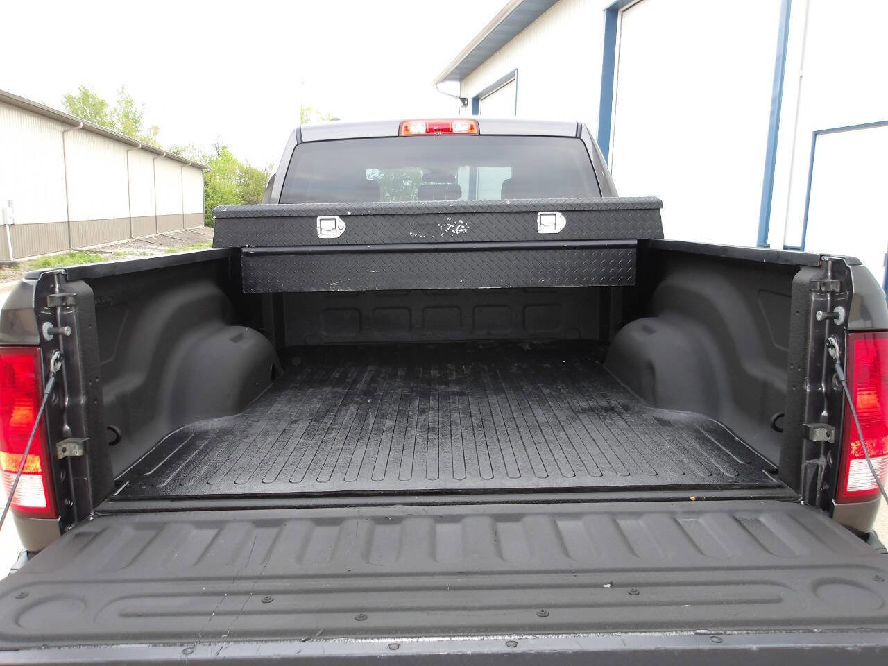 Used 2017 RAM 1500 Express w/ Express Value Package AWD/4WD image 25