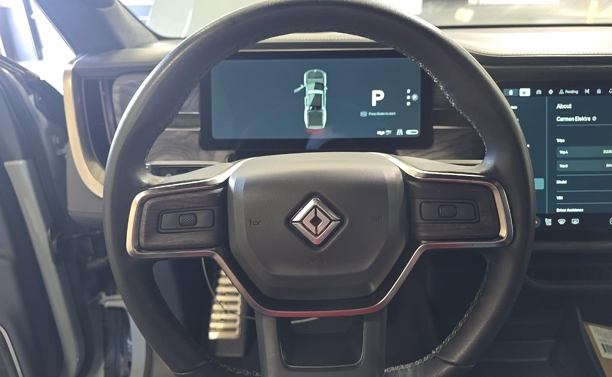 Used 2022 Rivian R1T Adventure AWD/4WD image 6