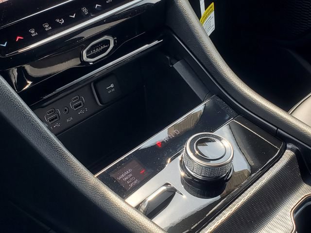 New 2026 Jeep Grand Cherokee Limited AWD/4WD image 10