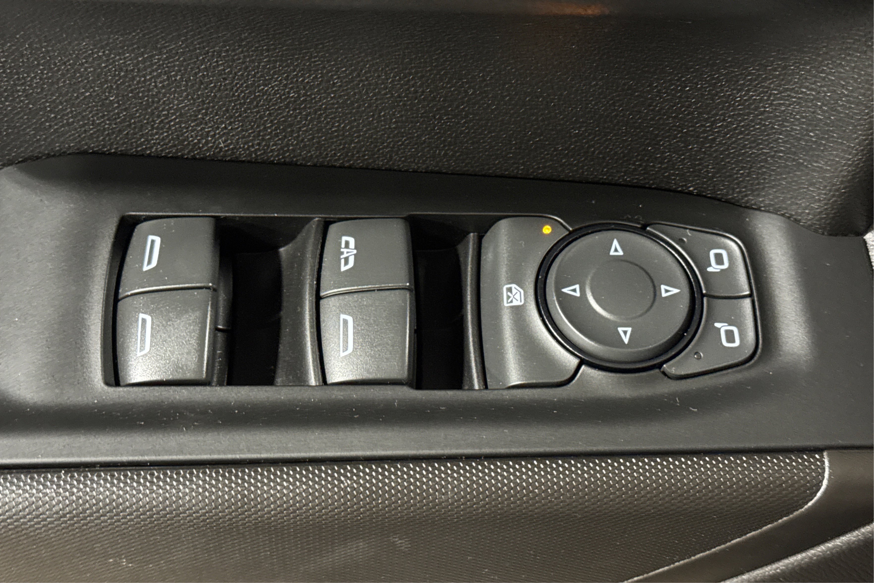 Used 2023 Chevrolet Silverado 1500 Custom image 17